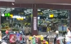 店家回應(yīng)讓偷排骨老人掛牌示眾你怎么看
