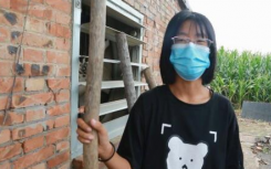 姐姐掏雞糞救24小時吸氧弟弟是怎么回事