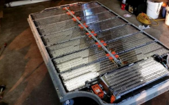 研究特斯拉電池在16萬英里后仍保持90%容量