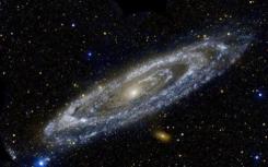 冷分子氣體的巨型噴泉為星系的演化提供了線索