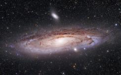 Andromeda Galaxy與大規(guī)模的鄰居20億年前合并