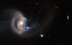 哈勃望遠鏡觀察未經(jīng)加載的螺旋星系NGC 7331