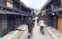 探索野龍路線 乘坐電動(dòng)摩托車游覽文化景點(diǎn)